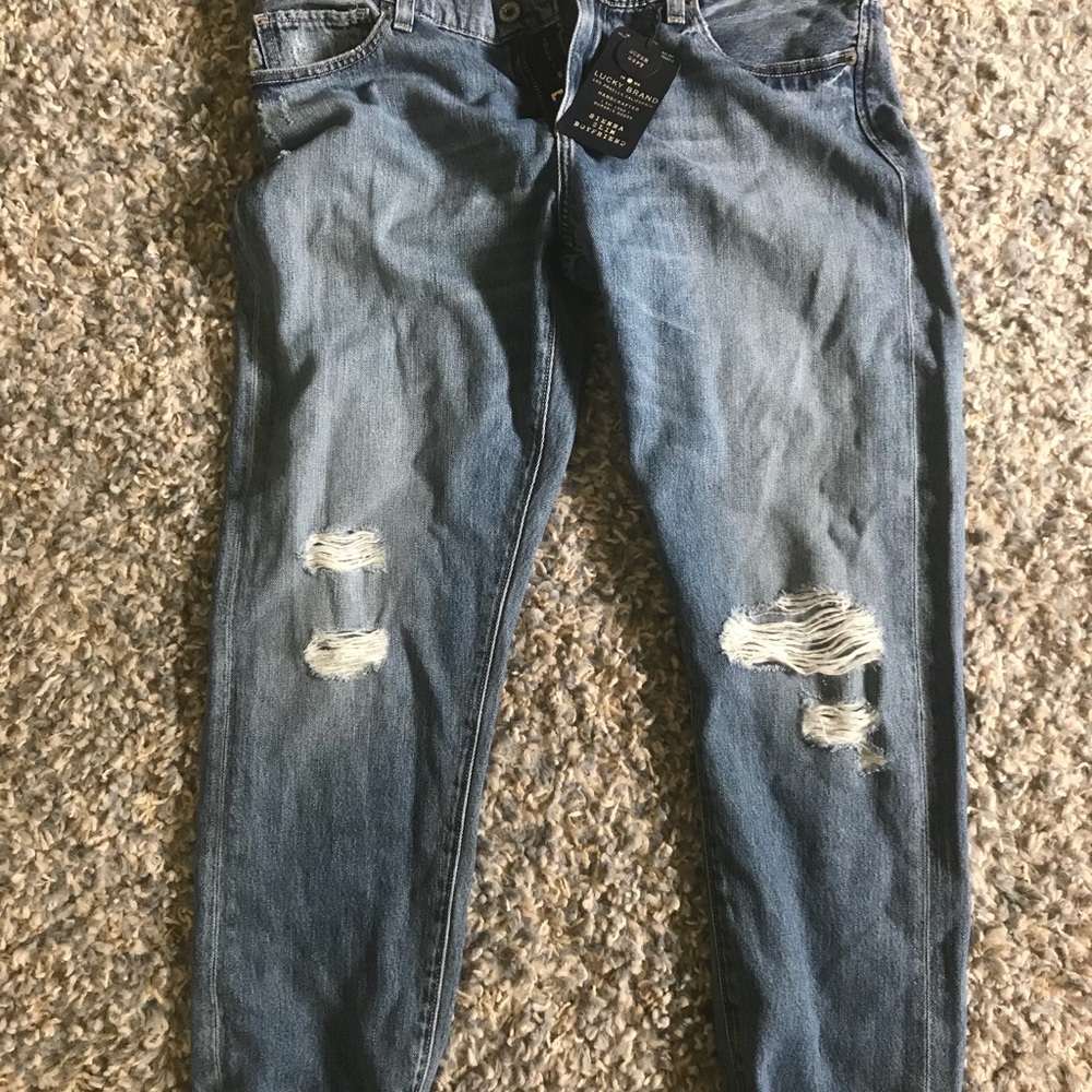 Never worn Lucky Sienna Slim boyfriend jeans